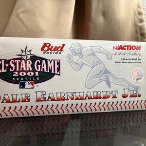 Action Racing Dale Earnhardt Jr. #8 2001 MLB All-Star Chevrolet Monte Carlo 1:24
